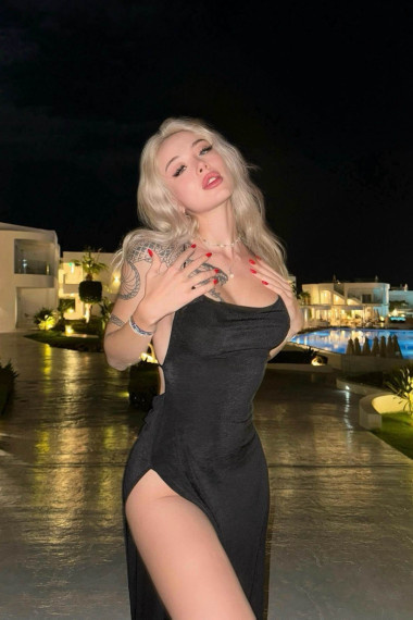 Dana, Sex escort in Napoli that offers francés natural.