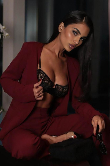 Dasha, Sex escort in Napoli that offers masajes.
